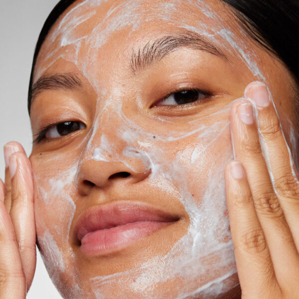Rimango Magnetic[+] Afterglow Cleanser - Deep Cleansing & Radiance-Boosting Face Wash - Image 2